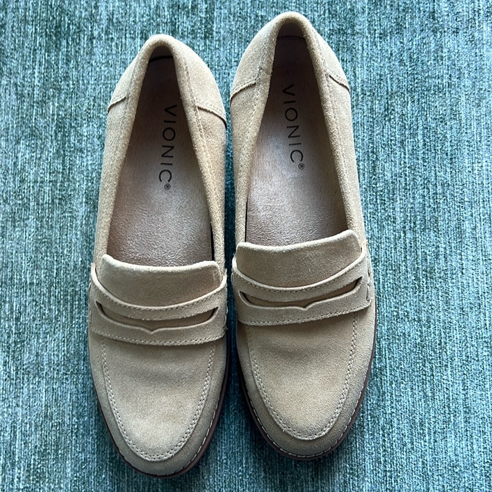 Vionic size 5 new
